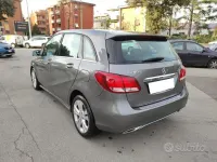 Usata Mercedes B200 Premium 136 CV (100 kW) 2017 Grigio Utilitaria