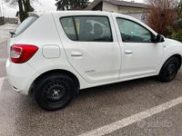 Usata Dacia Sandero Lauréate 75 CV (55 kW) 2015 Bianco Utilitaria