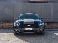 Usata Ford Mustang Fastback 306 CV (225 kW) 2016 Nero pastello Coupé