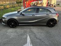 Usata Mercedes A160 90 CV (66 kW) 2017 Marrone Berlina