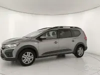 Usata Dacia Jogger Expression 101 CV (74 kW) 2024 Grigio Monovolume