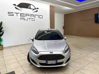Usata Ford Fiesta Titanium 75 CV (55 kW) 2016 Grigio Utilitaria