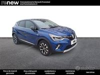 Usata Renault Captur Techno 101 CV (74 kW) 2023 Blu scuro SUV