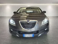 Usata Lancia Delta Gold 120 CV (88 kW) 2013 Grigio Utilitaria