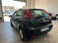 Usata Fiat Punto Street 95 CV (69 kW) 2018 Nero Utilitaria