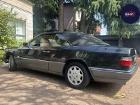 Usata Mercedes E200 136 CV (100 kW) 1996 Blu/azzurro Cabrio
