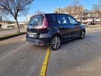 Usata Renault Scénic III 110 CV (80 kW) 2010 Nero Monovolume