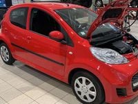 Usata Peugeot 107 Access 68 CV (50 kW) 2012 Rosso Utilitaria