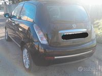 Usata Lancia Ypsilon 75 CV (55 kW) 2010 Nero Utilitaria