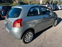 Begagnad Toyota Yaris Sol 90 HK (66 kW) 2007 Grå Sedan