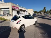 Usata Lancia Ypsilon Silver 69 CV (50 kW) 2017 Beige Utilitaria