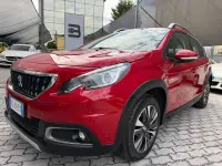 Usata Peugeot 2008 Allure 83 CV (61 kW) 2018 Rosso SUV