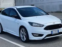 Usata Ford Focus ST-Line 125 CV (91 kW) 2017 Bianco Berlina