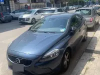 Usata Volvo V40 120 CV (88 kW) 2017 Blu Berlina