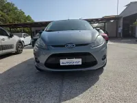 Usata Ford Fiesta Titanium 92 CV (67 kW) 2010 Blu Berlina