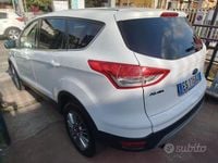 Usata Ford Kuga 140 CV (102 kW) 2013 Bianco SUV