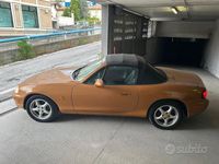 Usata Mazda MX5 110 CV (80 kW) 1998 Arancione Cabrio