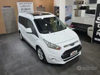 Usata Ford Tourneo Connect Titanium 116 CV (85 kW) 2015 Bianco Monovolume