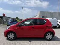 Usata Toyota Aygo Sol 68 CV (50 kW) 2009 Rosso Utilitaria
