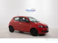 Usata Lancia Ypsilon Silver 69 CV (50 kW) 2023 Rosso Utilitaria