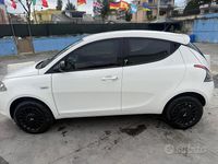 Usata Lancia Ypsilon 85 CV (62 kW) 2014 Bianco Utilitaria