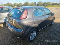 Usata Fiat Grande Punto Dynamic 75 CV (55 kW) 2010 Grigio Utilitaria