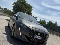 Usata Peugeot 208 Active 101 CV (74 kW) 2021 Utilitaria