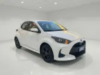 Usata Toyota Yaris Hybrid Active 92 CV (67 kW) 2024 Berlina