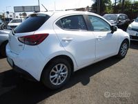 Usata Mazda 2 105 CV (77 kW) 2018 Bianco Berlina
