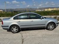 Usata VW Passat 75 CV (55 kW) 1996 Grigio Berlina