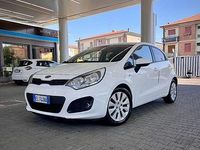 Usata Kia Rio 90 CV (66 kW) 2012 Bianco Berlina