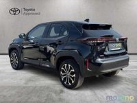 Usata Toyota Yaris Hybrid Trend 116 CV (85 kW) 2022 Nero Pick-up