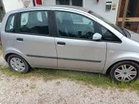 Usata Fiat Idea 69 CV (50 kW) 2004 Grigio Monovolume