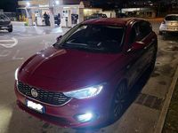 Käytetty Fiat Tipo Lounge 95 HP (69 kW) 2017 Punainen Sedan