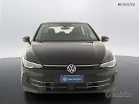 Usata VW Golf VIII Life 115 CV (84 kW) 2025 Grigio Berlina