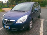 Usado Opel Meriva 110 CV (80 kW) 2013 Azul Monovolumen