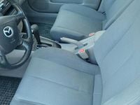 Begagnad Mazda 323F 98 HK (72 kW) 2002 Röd Sedan