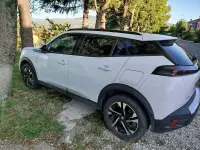 Usata Peugeot 2008 Allure 110 CV (80 kW) 2022 Bianco SUV