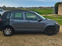 Usata Mazda 2 75 CV (55 kW) 2004 Grigio Utilitaria