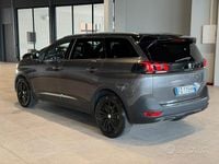 Usata Peugeot 5008 GT-line 131 CV (96 kW) 2019 Grigio SUV