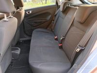 Usata Ford Fiesta 75 CV (55 kW) 2017 Grigio Utilitaria