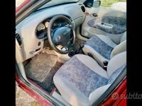 Usata Ford Fiesta 75 CV (55 kW) 1997 Rosso Utilitaria