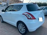 Usata Suzuki Swift 93 CV (68 kW) 2013 Bianco Utilitaria