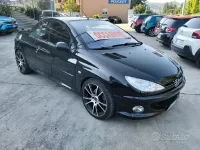 Usata Peugeot 206 CC RC 109 CV (80 kW) 2006 Nero Cabrio