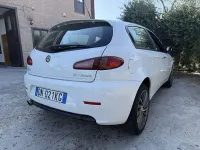 Usata Alfa Romeo 147 120 CV (88 kW) 2008 Bianco Utilitaria