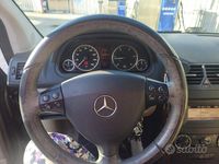 Usata Mercedes A160 Elegance 82 CV (60 kW) 2010 Marrone Monovolume