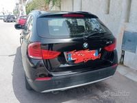 Usado BMW X1 143 HP (105 kW) 2012 Preto SUV