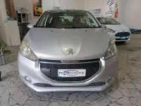 Usata Peugeot 208 Allure 95 CV (69 kW) 2015 Argento Utilitaria