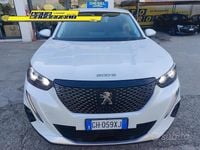 Usata Peugeot 2008 Allure 110 CV (80 kW) 2021 Bianco SUV