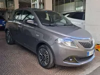 Usata Lancia Ypsilon 69 CV (50 kW) 2024 Grigio Utilitaria